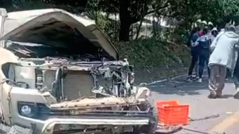 Choque en San Juan Nuevo, Michoacán, deja un fallecido y dos heridos 