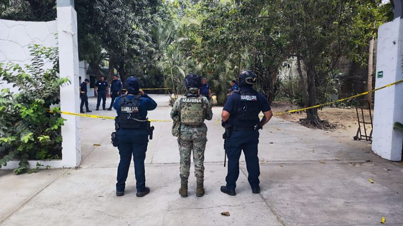 Hallan cuerpo sin vida en hotel de Lázaro Cárdenas, Michoacán; habría sido atacado con arma blanca 