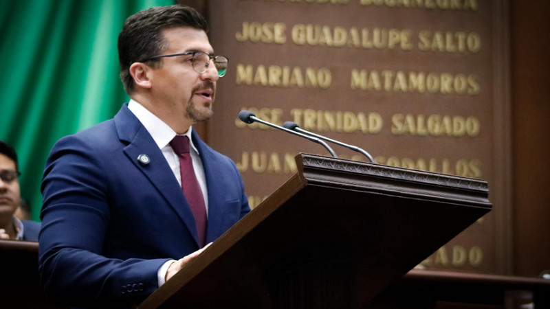 Toño Mendoza impulsa reforma penal para proteger la libertad y tranquilidad de las y los michoacanos 