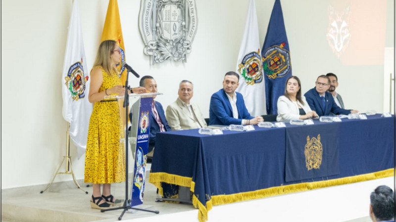 Se incentiva la investigación en el estudiantado de la UMSNH como nunca antes; Yarabí Ávila asiste a presentación de proyectos 