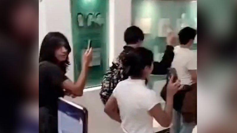 Estudiantes del IPN toman instalaciones de Canal Once; denuncian deficiencias en las instalaciones 