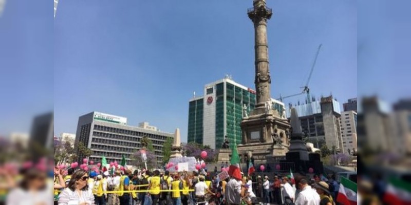 Marchan en la Ciudad de México contra políticas de Trump 