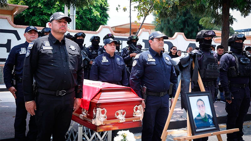 Dan último adiós en Zitácuaro a policía que perdió la vida en un accidente automovilístico en Uruapan, Michoacán 