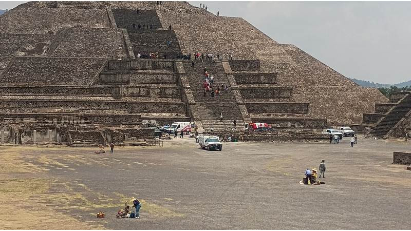 Balacera sorprende en Pirámides de Teotihuacan; habría al menos dos personas sin vida y 15 heridos 
