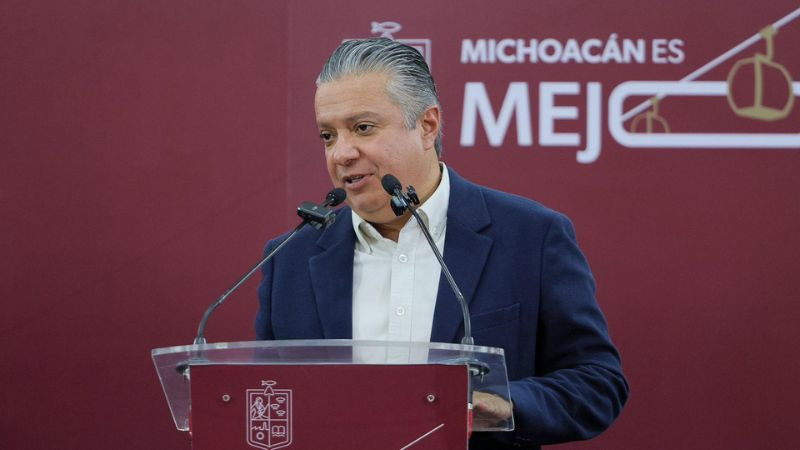 El 70 % de la población paga el refrendo vehicular en línea en Michoacán: Luis Navarro 