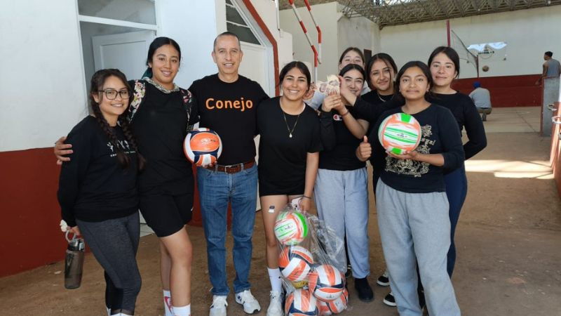 Reconocen estudiantes el respaldo del Ayuntamiento de Morelos y del edil Julio César Conejo Alejos en la XLII Jornada del COBAEM 