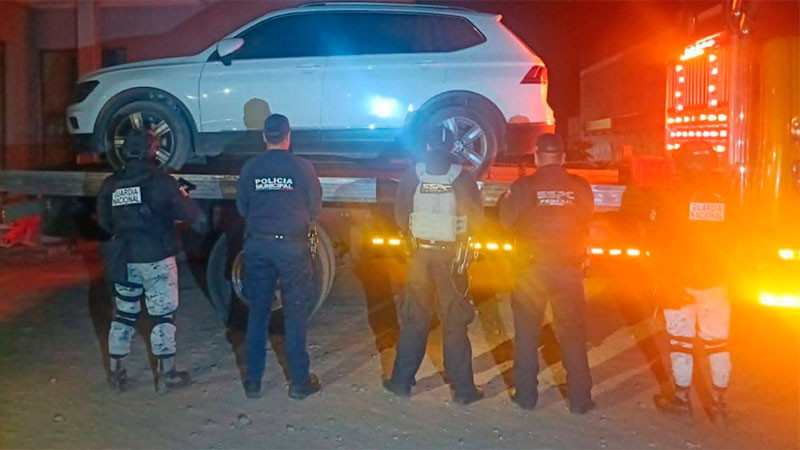 En Uruapan, Michoacán recuperan tráiler y camioneta robadas  