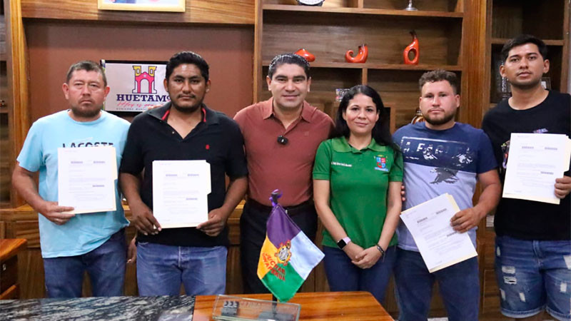 Se cristalizan 4 sueños en Huetamo; obtienen visas de trabajo para Canadá  