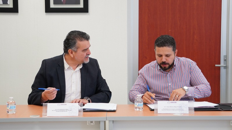 Firman convenios de Colaboración CEDH y UNIVIM 