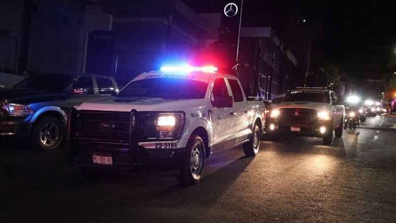 Persecución y tiroteo con asaltantes de caminos deja un policía municipal muerto en la carretera Morelia - Quiroga, en Michoacán; atacantes escaparon 