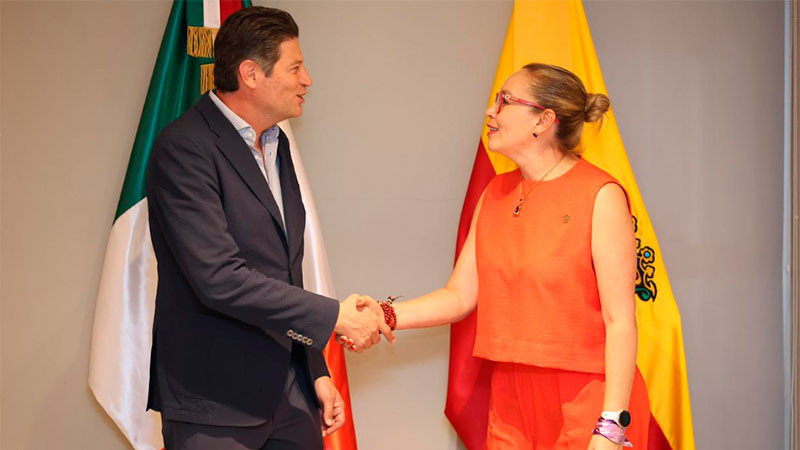 Ofrece Alfonso Martínez ruta a Yarabí Ávila para saldar históricos adeudos de UMSNH 