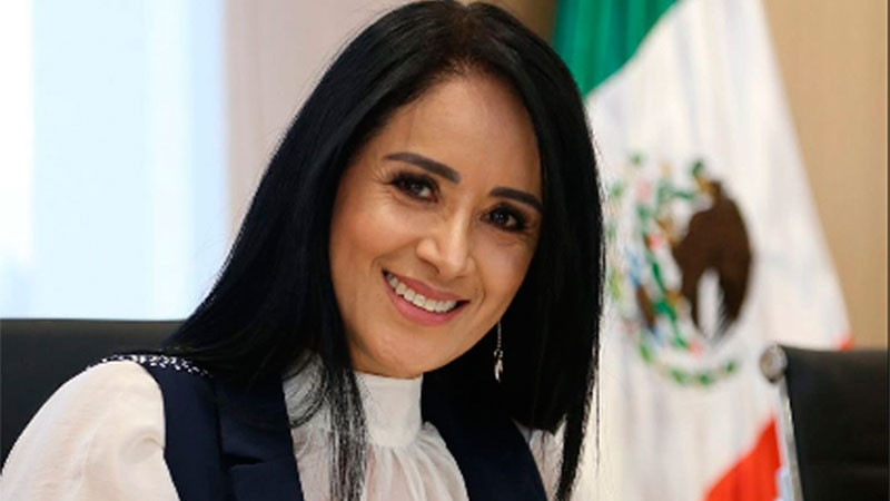 Reconoce Lucila Martínez Manríquez la labor de las educadoras en México 