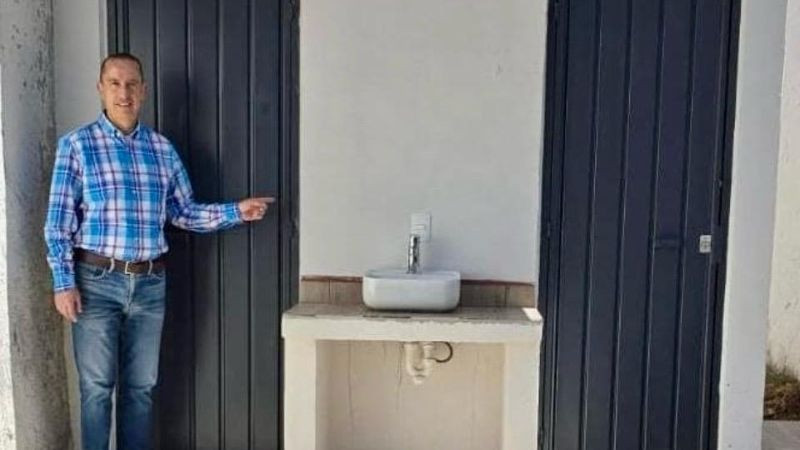 En El Progreso, se construyen sanitarios y se avanza con obras sociales, con apoyo del gobierno municipal y ciudadanos: Julio César Conejo Alejos 