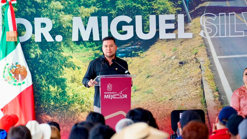 Reconoce Reyes Galindo gestiones de Bedolla y de alcaldesas para llevar obra a municipios del Distrito 22 