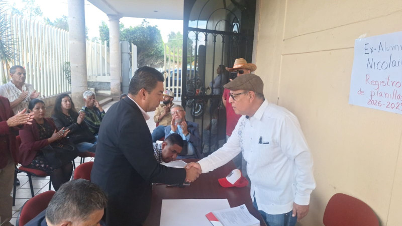 Olivio López encabeza registro de la planilla Guinda “Miguel Hidalgo y Costilla” para dirigir a Exalumnos Nicolaítas 