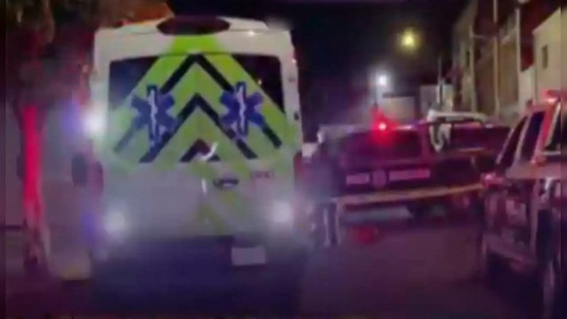 Hombre es brutalmente golpeado en calles de Guadalajara; se reporta grave 