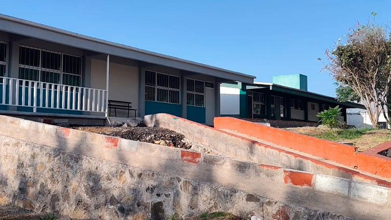 Tras hallazgo de mensajes de violencia, permanecen en alerta en secundaria 138 