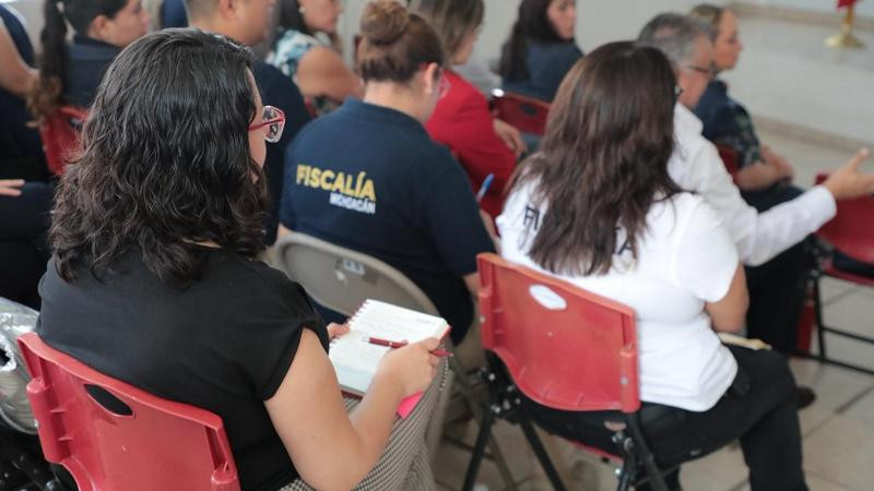 FGE refuerza capacitación en atención a víctimas con perspectiva de identidad y expresión de género, por instrucción de Carlos Torres Piña 