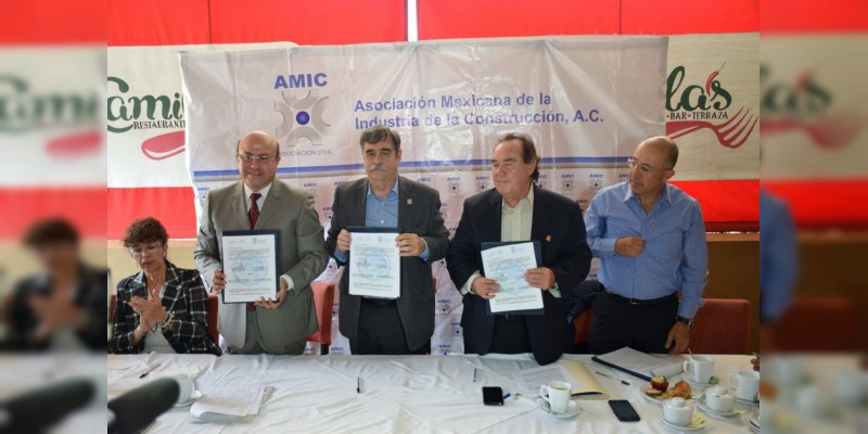 Solicita AMIC al gobierno autorice incremento a los costos de las obras 