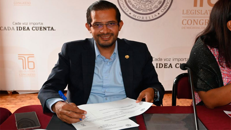 Invita Conrado Paz a participar en concurso Dibujo Parlamentario 2026 en Michoacán  