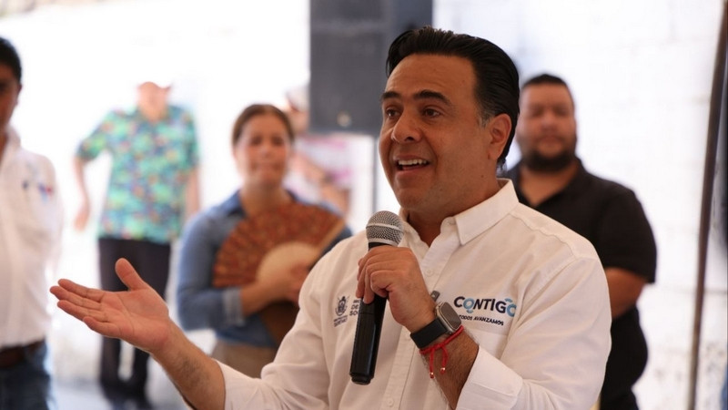 Entrega Luis Nava obra social en Jalpan, Querétaro 
