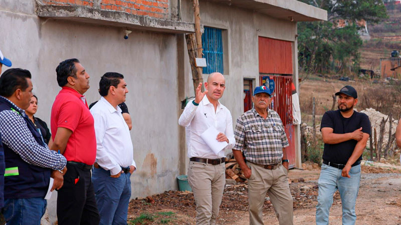 Vecinos de El Durazno son atendidos por Adolfo Torres  