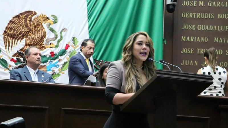 Xóchitl Ruíz llama a dignificar salarios y condiciones laborales de las fuerzas de seguridad 
