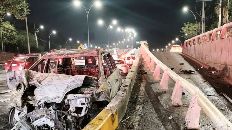 Fuerte choque en Bernardo Quintana a la altura de Álamos, en Querétaro capital 