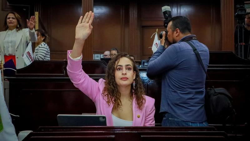 Para romper círculos de círculo de violencia, propone Sandra Arreola apoyo prioritario para huérfanos por violencia en Michoacán 