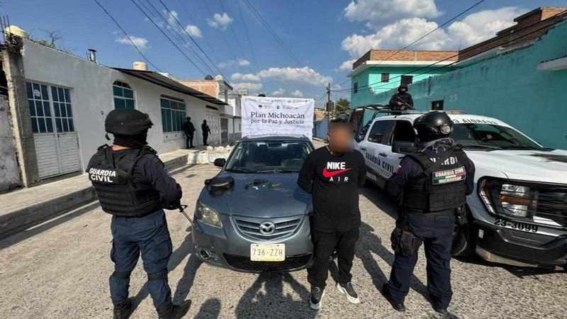 En Zinapécuaro, Michoacán, aprehenden a sujeto armado y con droga 