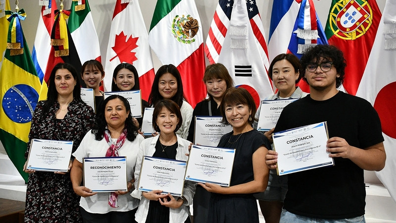 Concluye Curso de Español para Extranjeros en UTEQ 