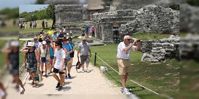 México registra récord histórico en turismo internacional 