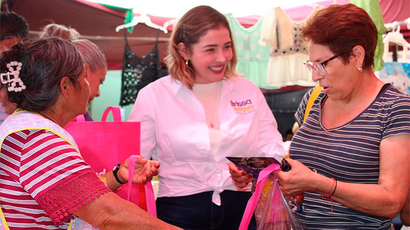 Brissa Arroyo impulsa el desarrollo pleno de las mujeres en cada comunidad, de colonia en colonia  