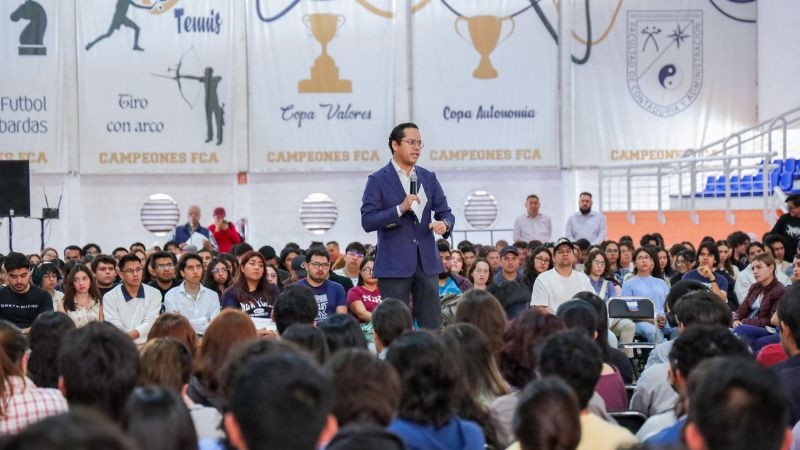 Corregidora arranca la primera entrega de Becas Municipales 