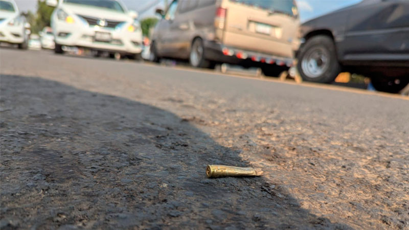 Comuneros de Acachuén, Michoacán agraden a balazos a autoridades; impiden realizar la verificación de personas sin vida 
