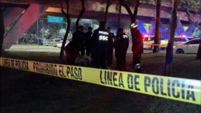 Persecución entre Edomex y CDMX termina en tragedia; mujer muere tras volcadura 