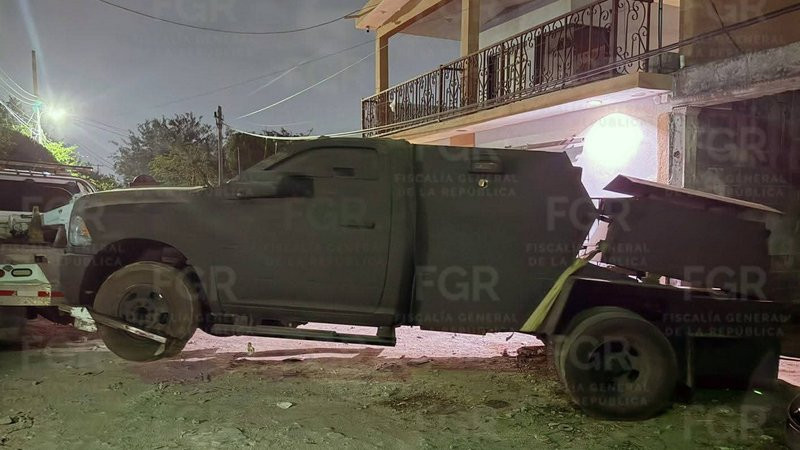 Aseguran “monstruo” blindado y cartuchos exclusivos del Ejército tras cateo en Reynosa 