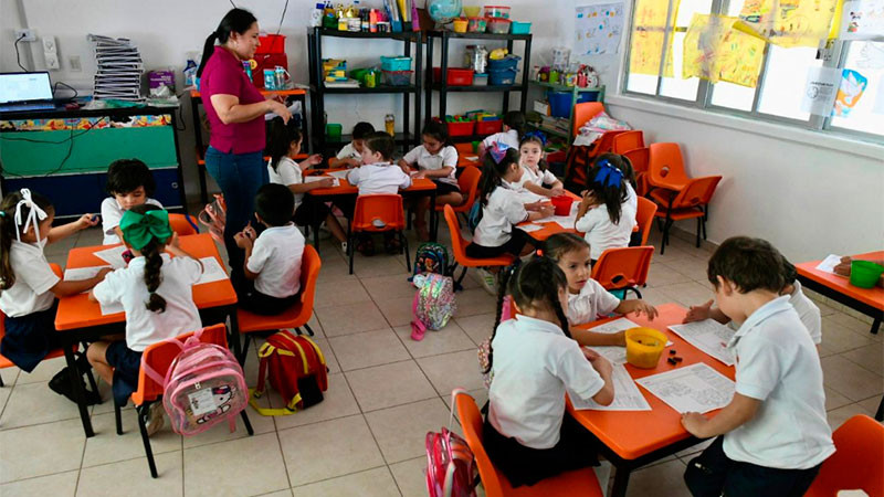 Pan y Circo el recorte escolar: padres de familia ante decisión de adelantar calendario escolar   