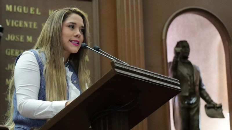 Llama Xóchitl Ruiz a no minimizar amenazas y fortalecer la prevención de violencia en escuelas en el Congreso de Michoacán 