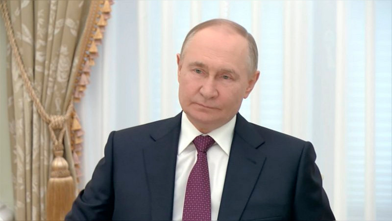 Putin asegura que la guerra en Ucrania “está llegando a su fin” y critica apoyo occidental a Kiev 