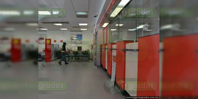Asaltan sucursal bancaria en ArcelorMittal, en Lázaro Cárdenas - Foto 0 