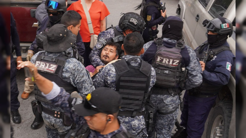 Represión en Zacatecas: policías arremeten contra productores de frijol y dejan ocho detenidos en protesta en concierto de Ricardo Montaner 