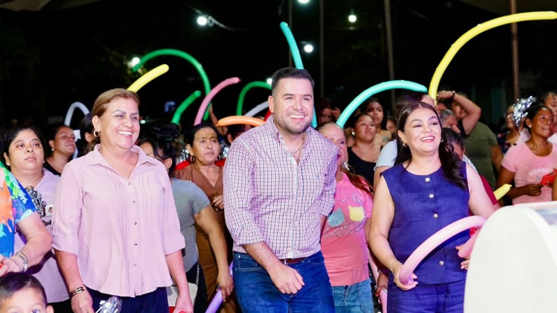 Las madres de familia son el motor de nuestra sociedad: Reyes Galindo 