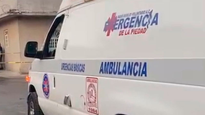 Motociclista fallece al ser arrollado en la colonia Santa Fe de La Piedad, Michoacán; el responsable huyó 