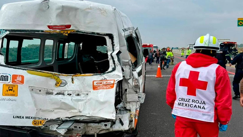 Accidente sobre la autopista Naucalpan-Toluca deja al menos 23 personas lesionadas; autobús de pasajeros se quedó sin frenos  