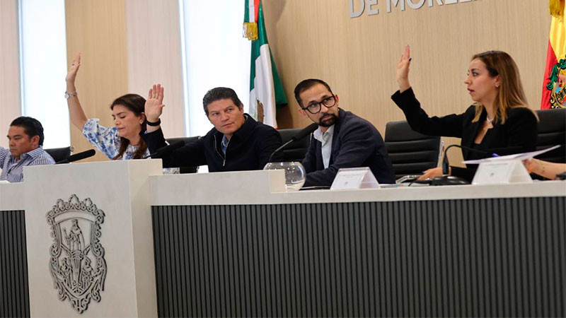 Aprueba Cabildo por unanimidad entrega de la Presea Generalísimo Morelos a Enrique Ramírez Villalón 