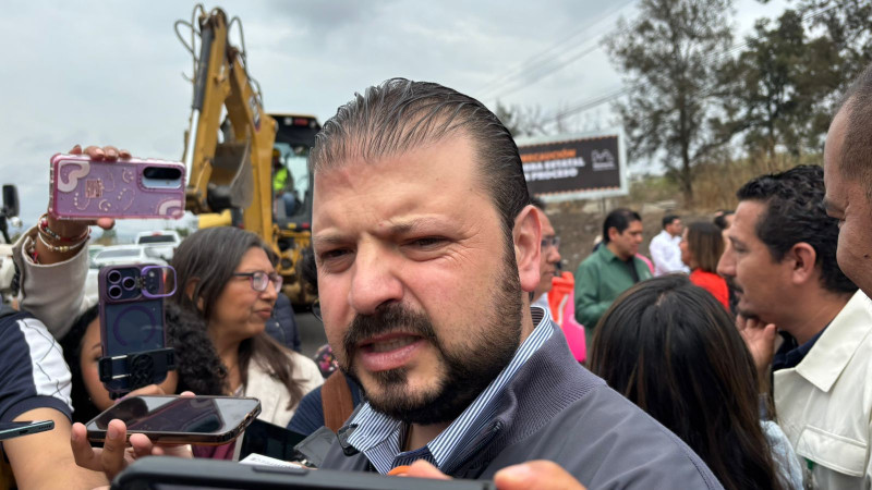 Reconoce Segob al menos 10 familias desplazadas por inseguridad en Apatzingán, afirma Raúl Zepeda 