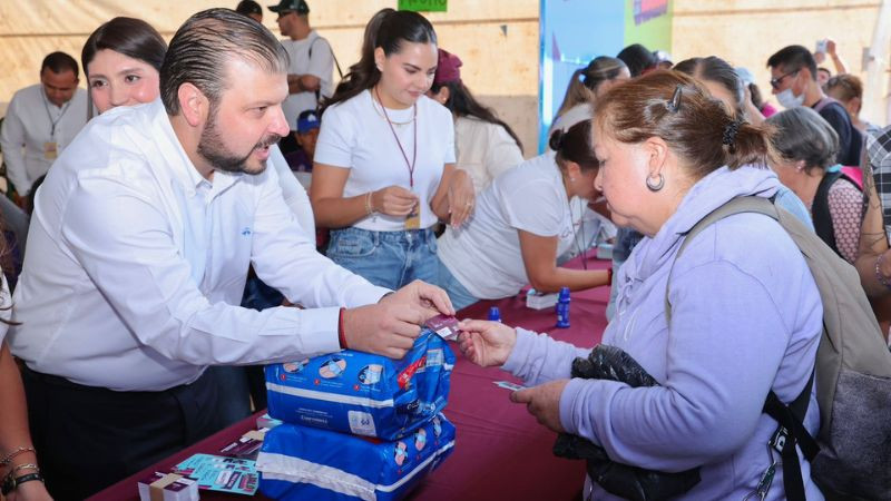 Michoacán pone el cuidado al centro; Caravana Jalo por las mamás comenzará entrega de pañales 