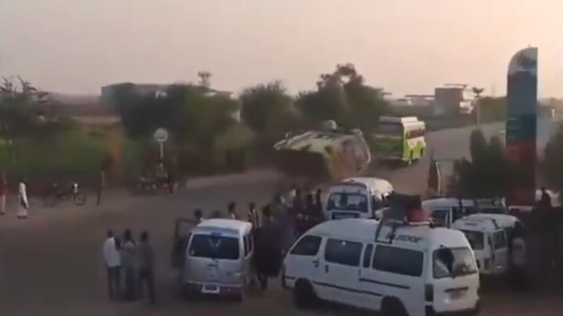 Accidente de autobús en el sur de Pakistán deja 10 personas sin vida y más de 20 heridos
