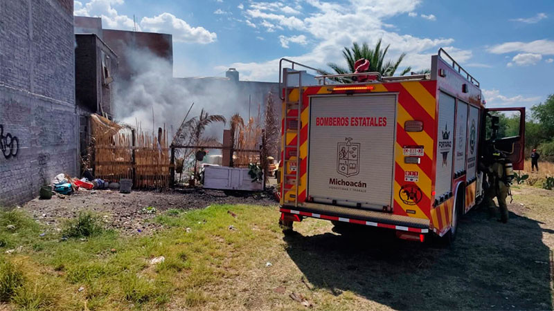 Se incendia vivienda en la colonia Ampliación La Soledad de Morelia, Michoacán; solo hubo daños materiales 